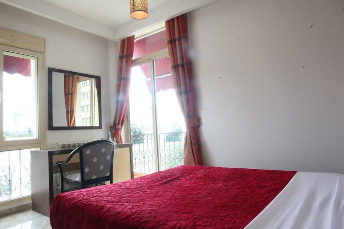 Imagen de la habitación del Hotel Space Telemly. Foto 15
