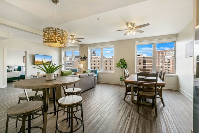 Imagen general del Hotel Spacious 4br Luxury Condo Steps To French Quarter. Foto 2