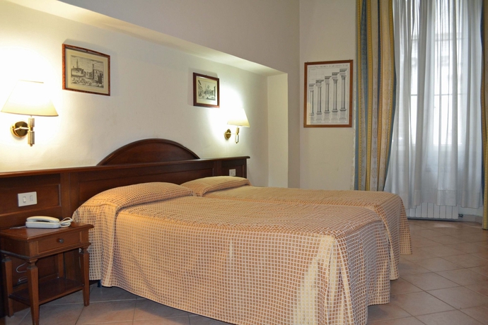 Imagen de la habitación del Hotel Spagna. Foto 3