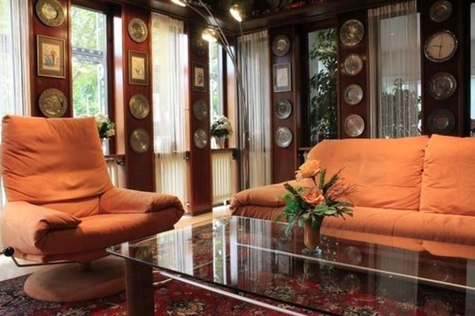 Imagen de los interiores del Hotel Spahr. Foto 13