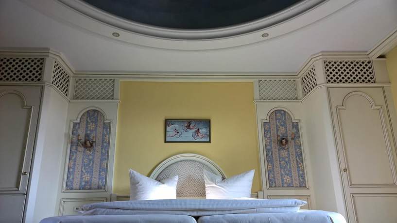 Imagen de la habitación del Hotel Spanischer Hof, Gr&ouml;ditz. Foto 11