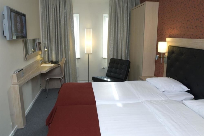 Imagen de la piscina del Hotel Spar Majorna. Foto 14