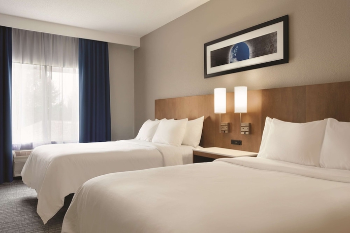 Imagen de la habitación del Hotel Spark By Hilton Ames. Foto 8