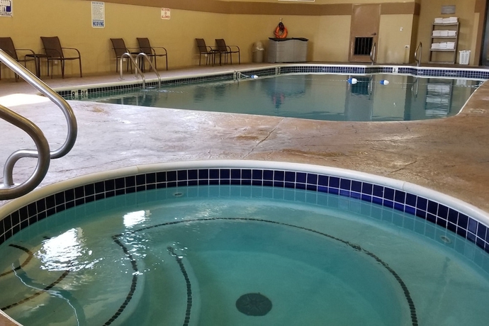 Imagen de la piscina del Hotel Spark By Hilton Branson Meadows. Foto 19