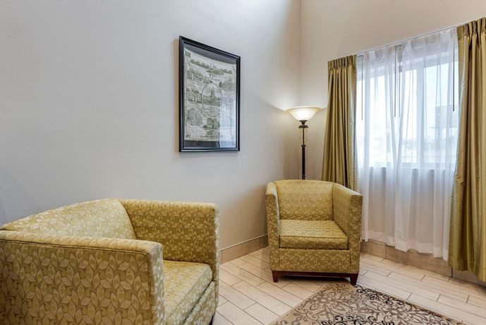 Imagen de los interiores del Hotel Spark By Hilton Evansville Downtown. Foto 19