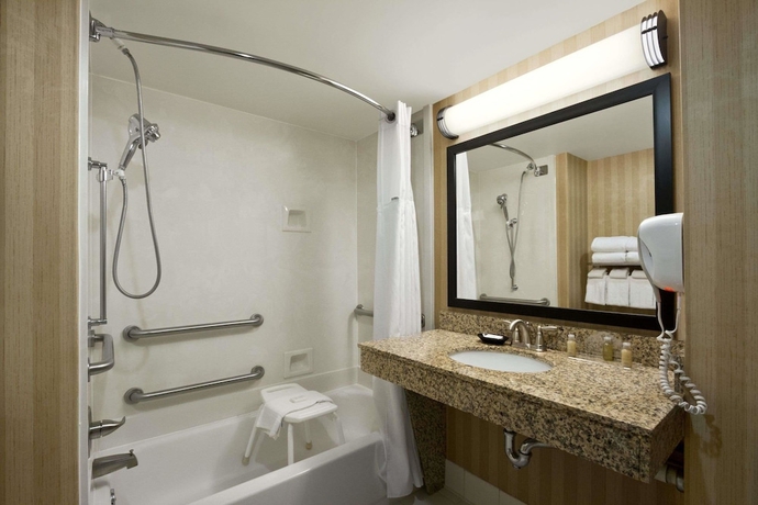 Imagen de la habitación del Hotel Spark By Hilton Greensboro. Foto 7