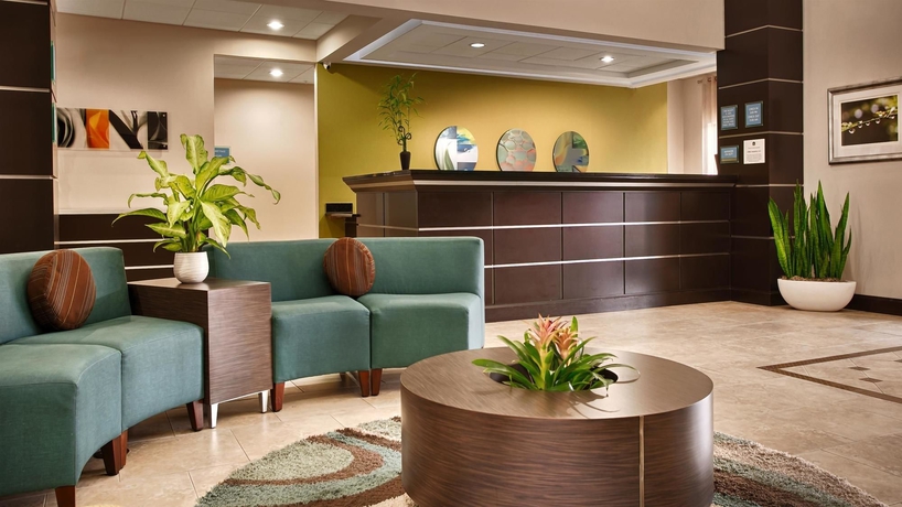 Imagen de los interiores del Hotel Spark By Hilton Houston Bush Intercontinental Airport. Foto 11