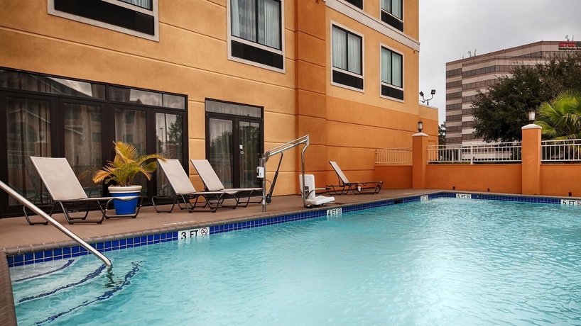 Imagen de la piscina del Hotel Spark By Hilton Houston Bush Intercontinental Airport. Foto 14