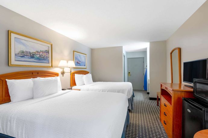 Imagen de la habitación del Hotel Spark By Hilton Mystic Groton. Foto 9