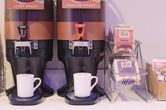 Imagen del bar/restaurante del Hotel Spark By Hilton San Jose Airport. Foto 5