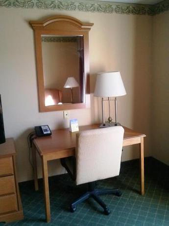 Imagen general del Hotel Spark By Hilton Smithfield I-95. Foto 3