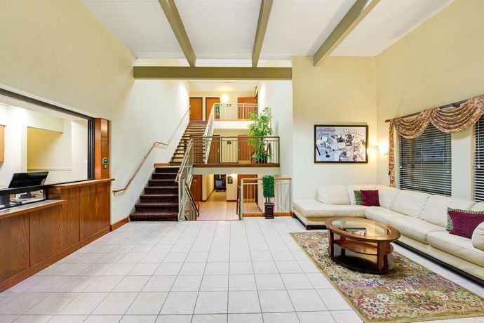 Imagen de los interiores del Hotel Spark By Hilton Wichita East. Foto 12