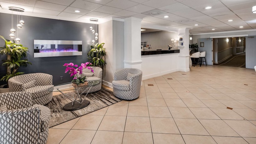 Imagen de los interiores del Hotel Spark By Hilton Williamsburg Historic Area. Foto 15