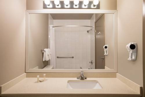 Imagen de la habitación del Hotel Spark By Hilton Woodstock. Foto 6