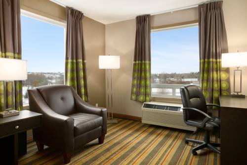 Imagen de la habitación del Hotel Spark By Hilton Woodstock. Foto 7