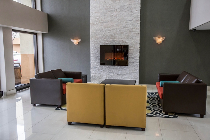 Imagen de los interiores del Hotel Spark Hilton Des Plaines Chicago O'Hare. Foto 10