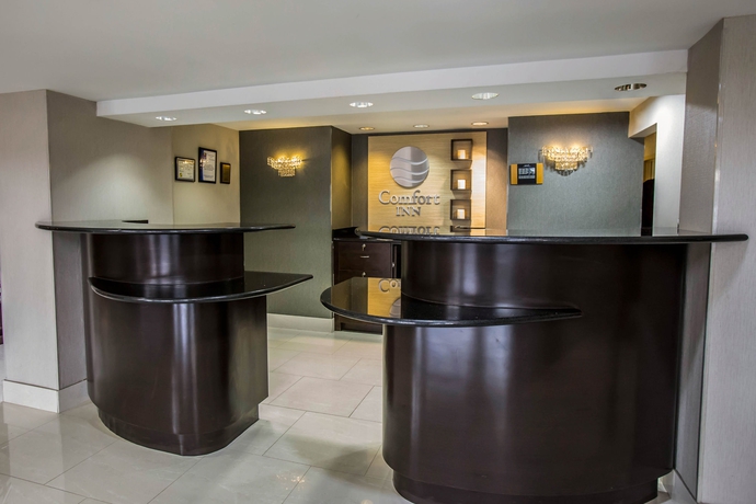 Imagen de los interiores del Hotel Spark Hilton Des Plaines Chicago O'Hare. Foto 15