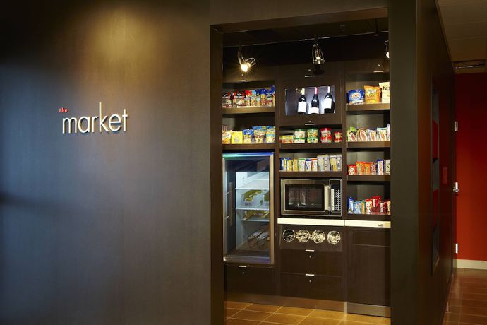 Imagen del bar/restaurante del Hotel Spark by Hilton Bettendorf Quad Cities. Foto 2