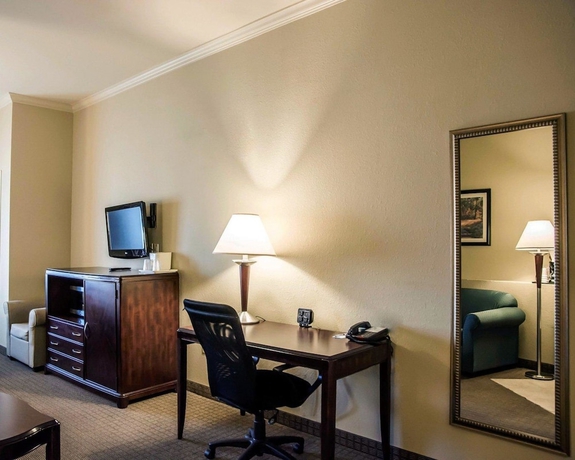 Imagen de la habitación del Hotel Spark by Hilton Cincinnati Fairfield. Foto 1