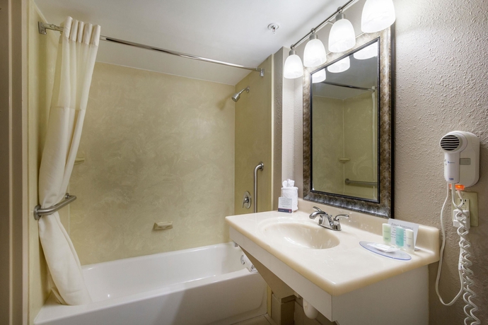 Imagen de la habitación del Hotel Spark by Hilton Cleveland Beachwood. Foto 17
