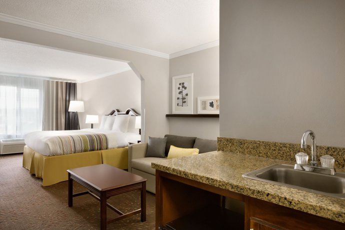 Imagen de la habitación del Hotel Spark by Hilton Commerce, GA. Foto 6