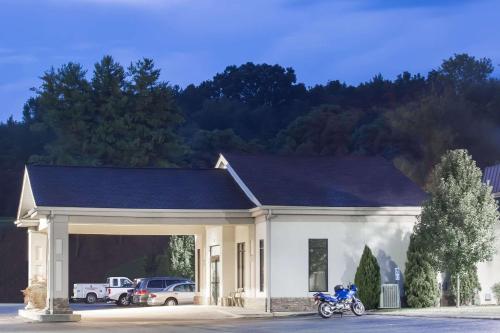 Imagen general del Hotel Spark by Hilton Daleville Roanoke North. Foto 1
