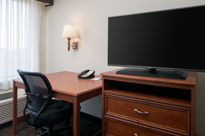 Imagen de la habitación del Hotel Spark by Hilton Denver International Airport. Foto 2