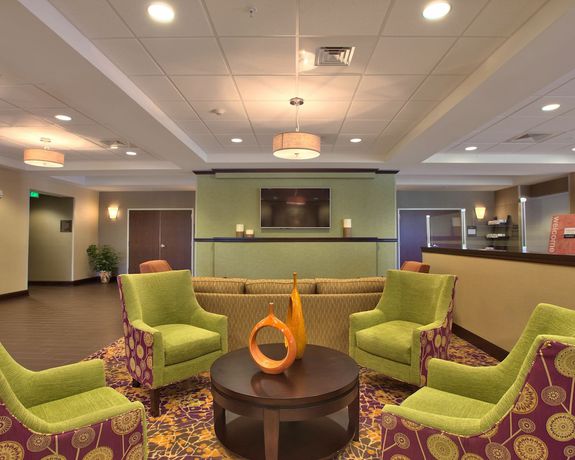 Imagen de los interiores del Hotel Spark by Hilton Dothan. Foto 20
