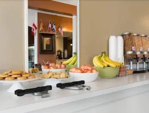 Imagen del bar/restaurante del Hotel Spark by Hilton Edmundston. Foto 3