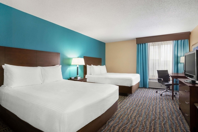 Imagen de la habitación del Hotel Spark by Hilton Evansville East, IN. Foto 8