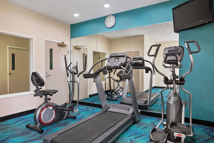 Imagen de los interiores del Hotel Spark by Hilton Evansville East, IN. Foto 14