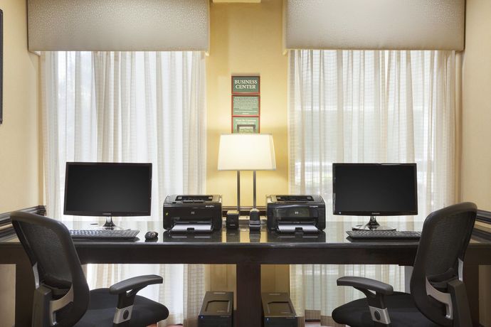 Imagen general del Hotel Spark by Hilton Florence North I-95, SC. Foto 2