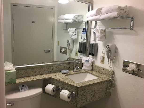 Imagen de la habitación del Hotel Spark by Hilton Fort Myers. Foto 7