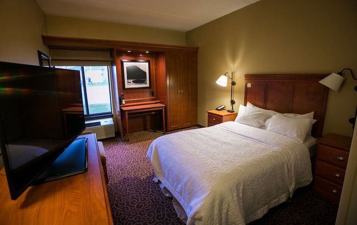 Imagen de la habitación del Hotel Spark by Hilton Green Bay. Foto 2