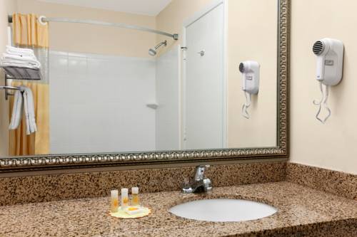Imagen general del Hotel Spark by Hilton Harrisonburg University Area. Foto 1