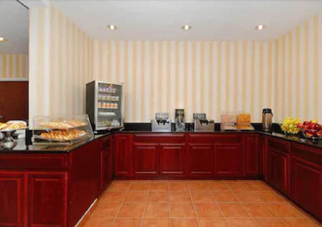 Imagen del bar/restaurante del Hotel Spark by Hilton Hershey Near the Park. Foto 3