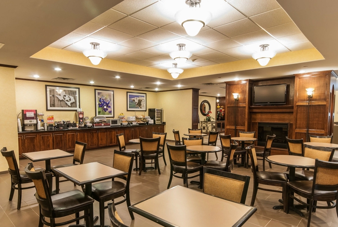 Imagen del bar/restaurante del Hotel Spark by Hilton Houston Hobby Airport. Foto 3