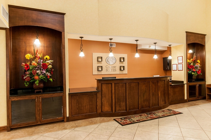 Imagen de los interiores del Hotel Spark by Hilton Houston Hobby Airport. Foto 14