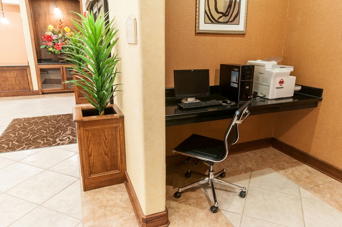 Imagen de los interiores del Hotel Spark by Hilton Houston Hobby Airport. Foto 15