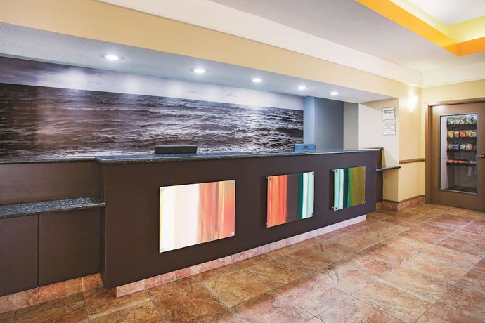 Imagen de los interiores del Hotel Spark by Hilton Kingsland. Foto 16