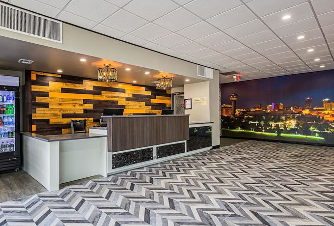 Imagen de los interiores del Hotel Spark by Hilton Knoxville North I-75. Foto 17
