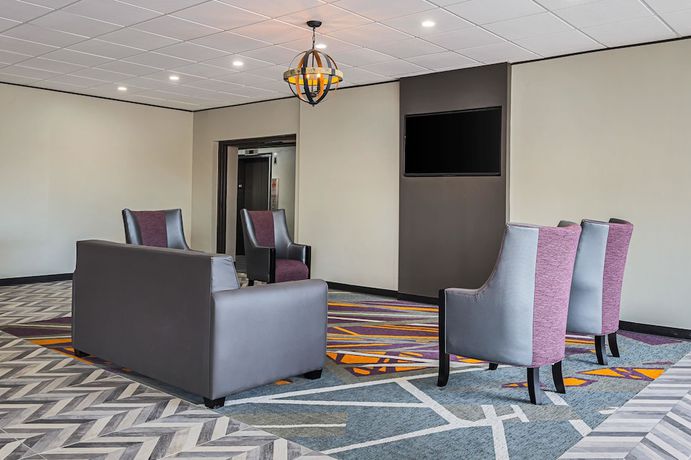 Imagen de los interiores del Hotel Spark by Hilton Knoxville North I-75. Foto 18