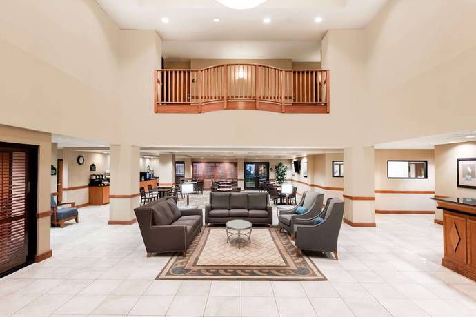 Imagen de los interiores del Hotel Spark by Hilton Lancaster Dutch Country. Foto 15