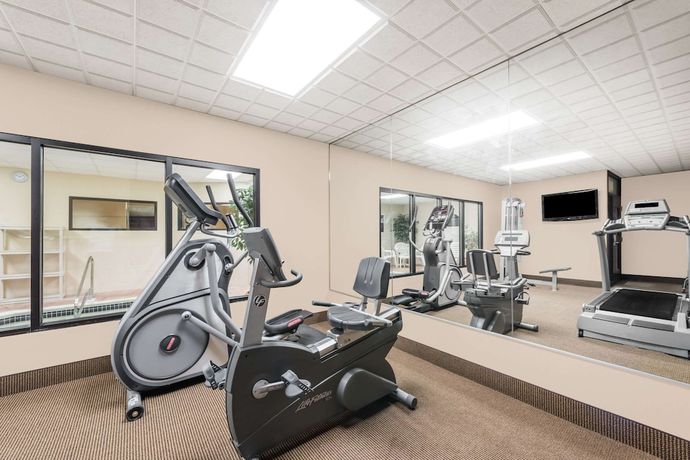 Imagen de los interiores del Hotel Spark by Hilton Lancaster Dutch Country. Foto 16