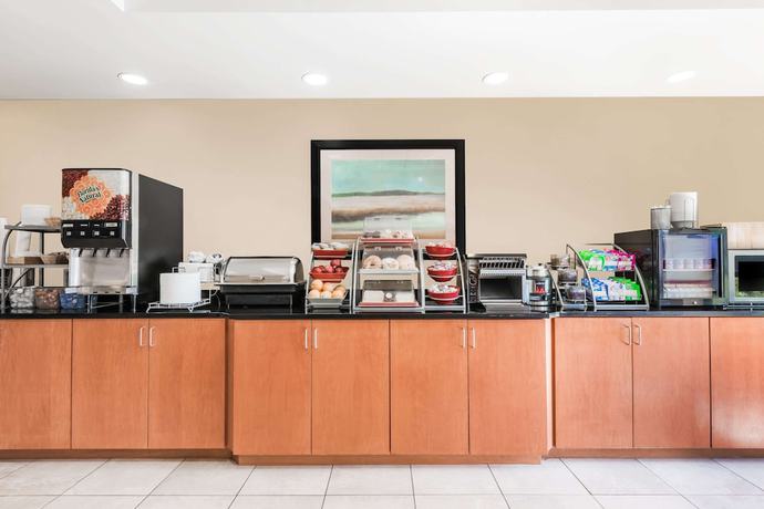 Imagen del bar/restaurante del Hotel Spark by Hilton Lancaster Dutch Country. Foto 5