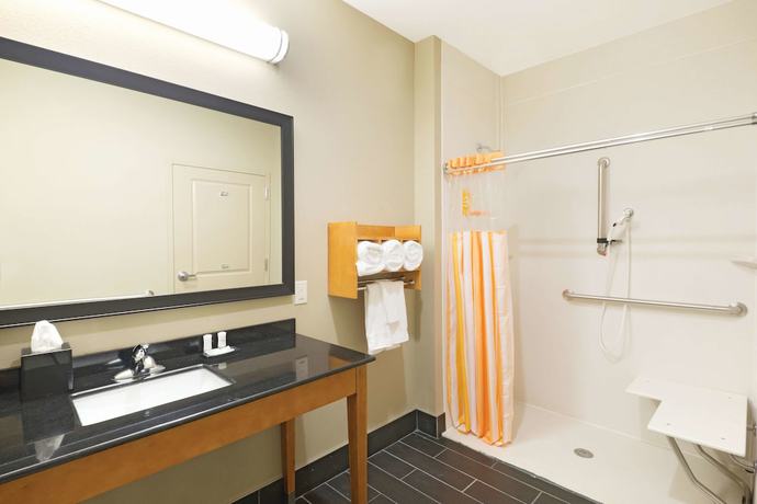 Imagen de la habitación del Hotel Spark by Hilton Little Rock West. Foto 10