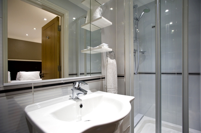 Imagen de la habitación del Hotel Spark by Hilton London Chiswick. Foto 10