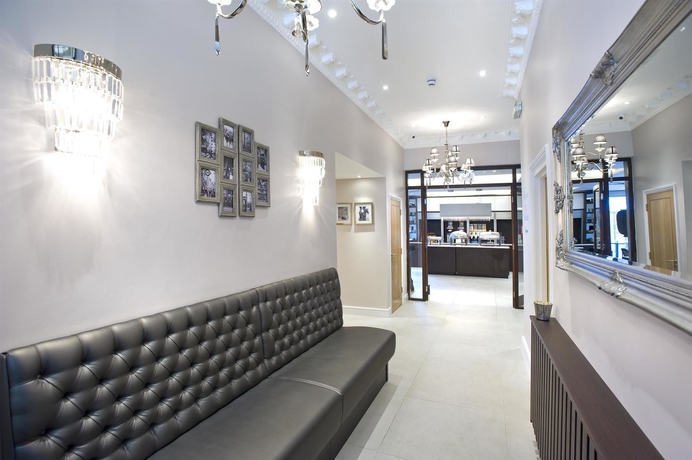 Imagen de los interiores del Hotel Spark by Hilton London Chiswick. Foto 15
