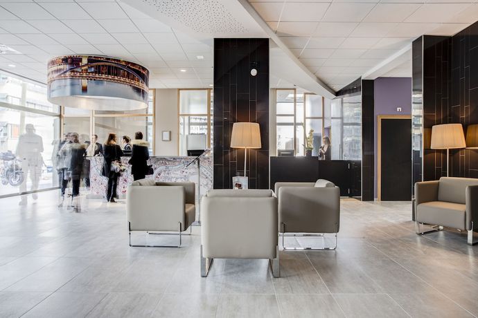 Imagen de los interiores del Hotel Spark by Hilton Lyon Park Saone. Foto 6
