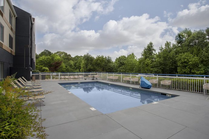 Imagen general del Hotel Spark by Hilton Macon North. Foto 1